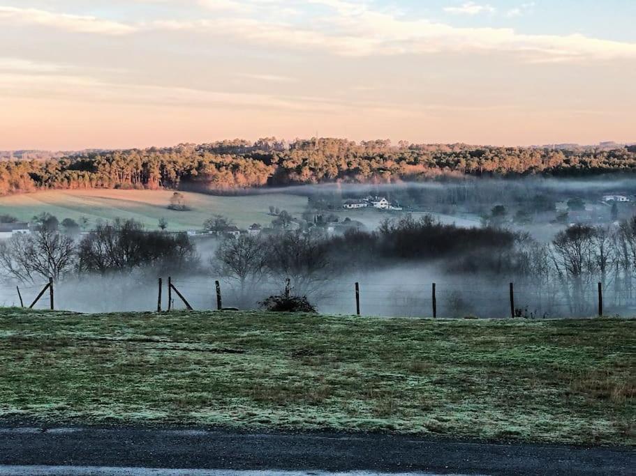 Gite Aux Bois D'En Temps Lunas  Eksteriør billede